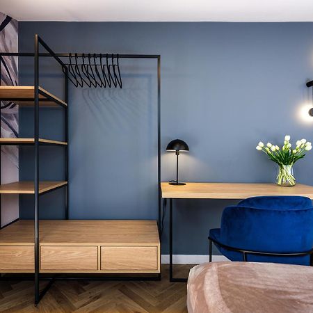 Tyzenhauz Apartments Siemiradzkiego Street Krakau Buitenkant foto